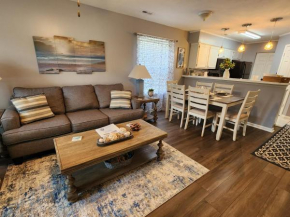 2 bedroom condo on the golf course, minutes away from attractions!